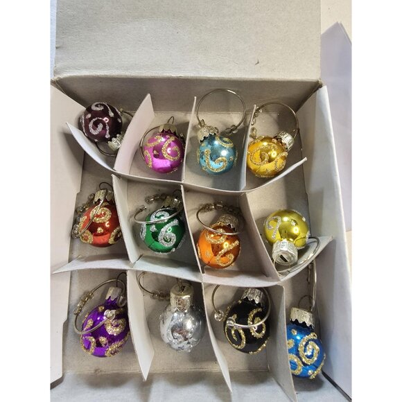 Pier 1 Imports Glass Christmas Tree Wine Charm Set With 12 Ornament Charms And D - Picture 3 of 4